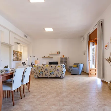 Casa Luminosa Nel Salento Apartment *